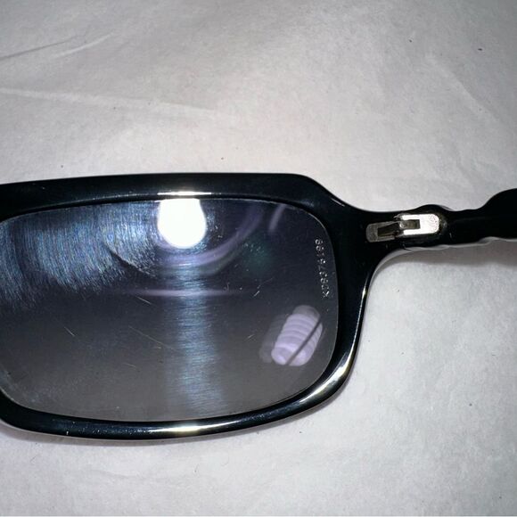 Dolce & Gabbana Women’s Sunglasses Black. - Picture 11 of 13